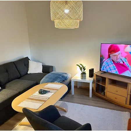 Viihtyisae Saunallinen Kaksio Laehellae Santa Claus Villagea Ja Napapiiriae *