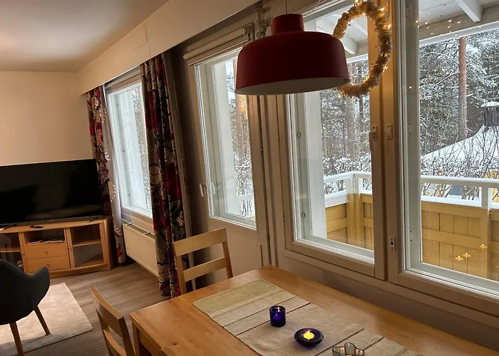 Viihtyisae Saunallinen Kaksio Laehellae Santa Claus Villagea Ja Napapiiriae Rovaniemi